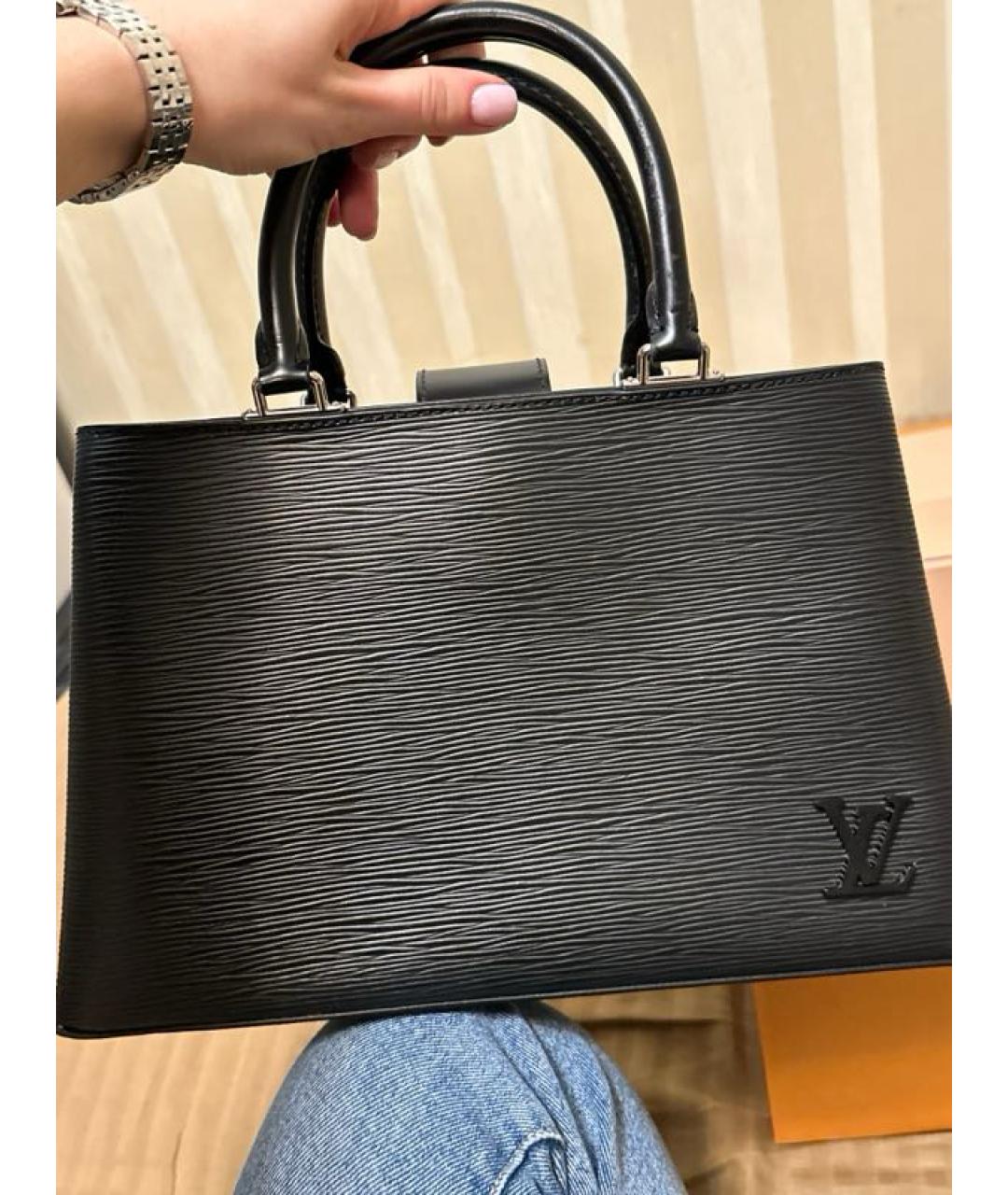 LOUIS VUITTON Черная кожаная сумка с короткими ручками, фото 7
