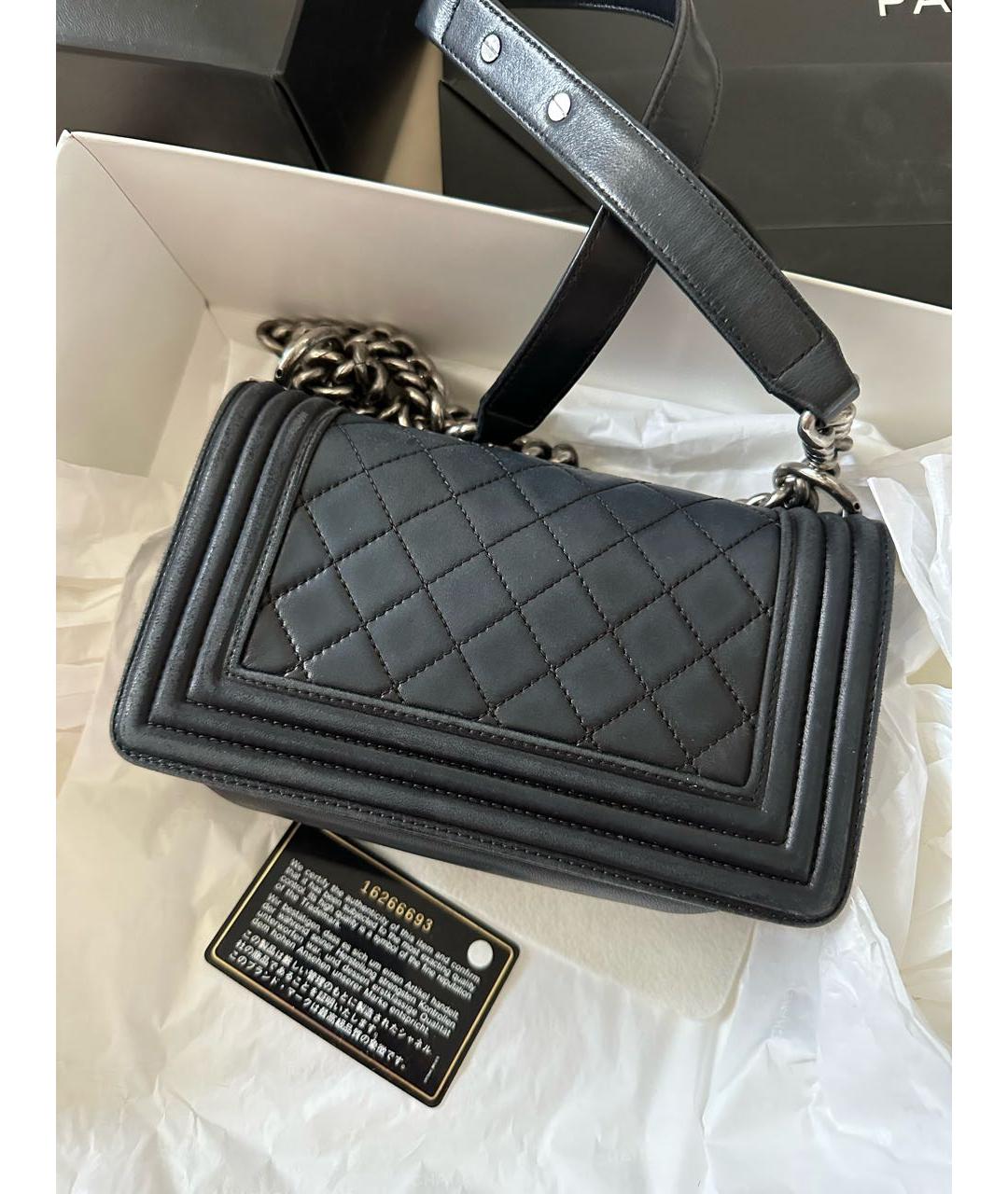 CHANEL PRE-OWNED Черная кожаная сумка через плечо, фото 3