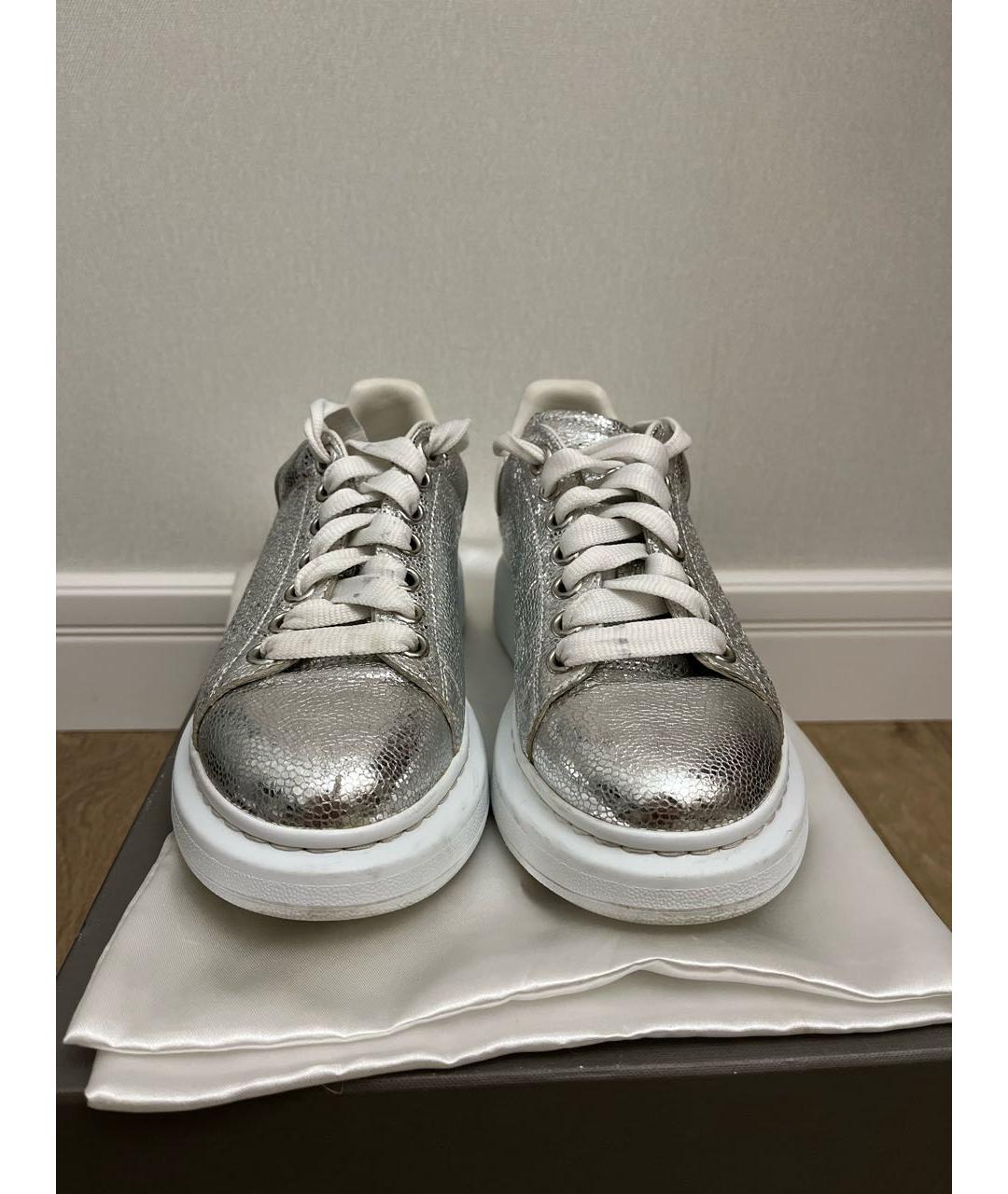 ALEXANDER MCQUEEN Серебряные кожаные кроссовки, фото 2
