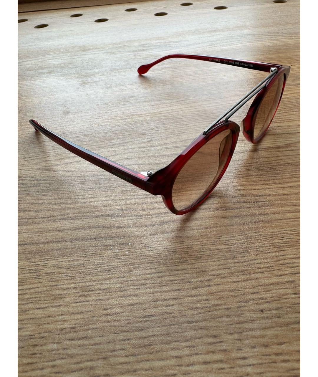 GIANFRANCO FERRE Бордовые пластиковые солнцезащитные очки, фото 2