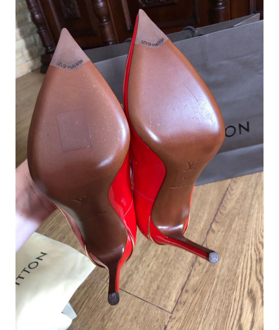 LOUIS VUITTON PRE-OWNED Красные туфли из лакированной кожи, фото 5