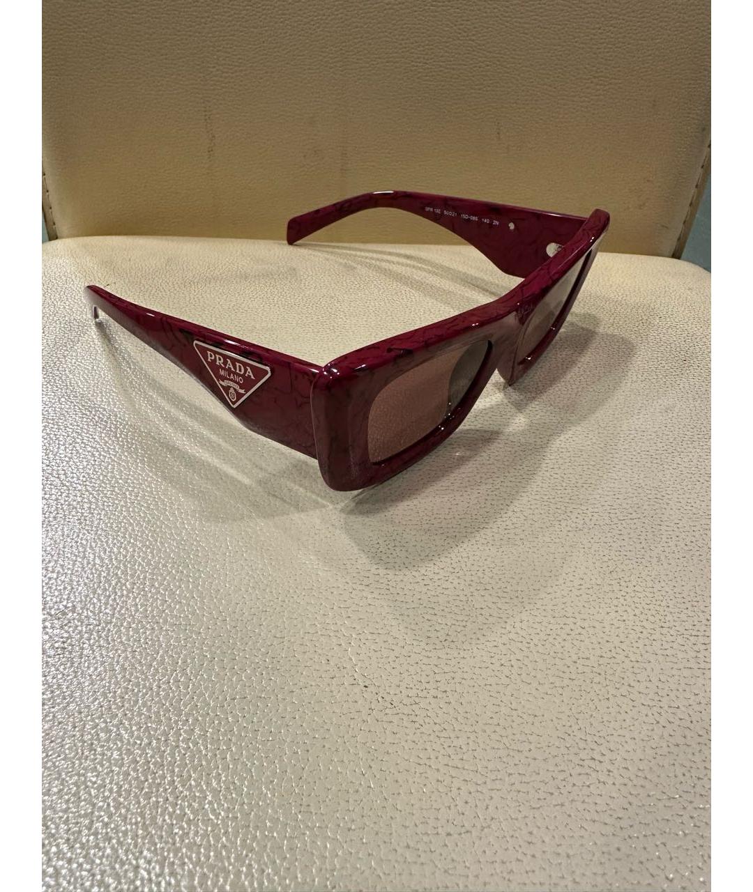 PRADA Бордовые пластиковые солнцезащитные очки, фото 3