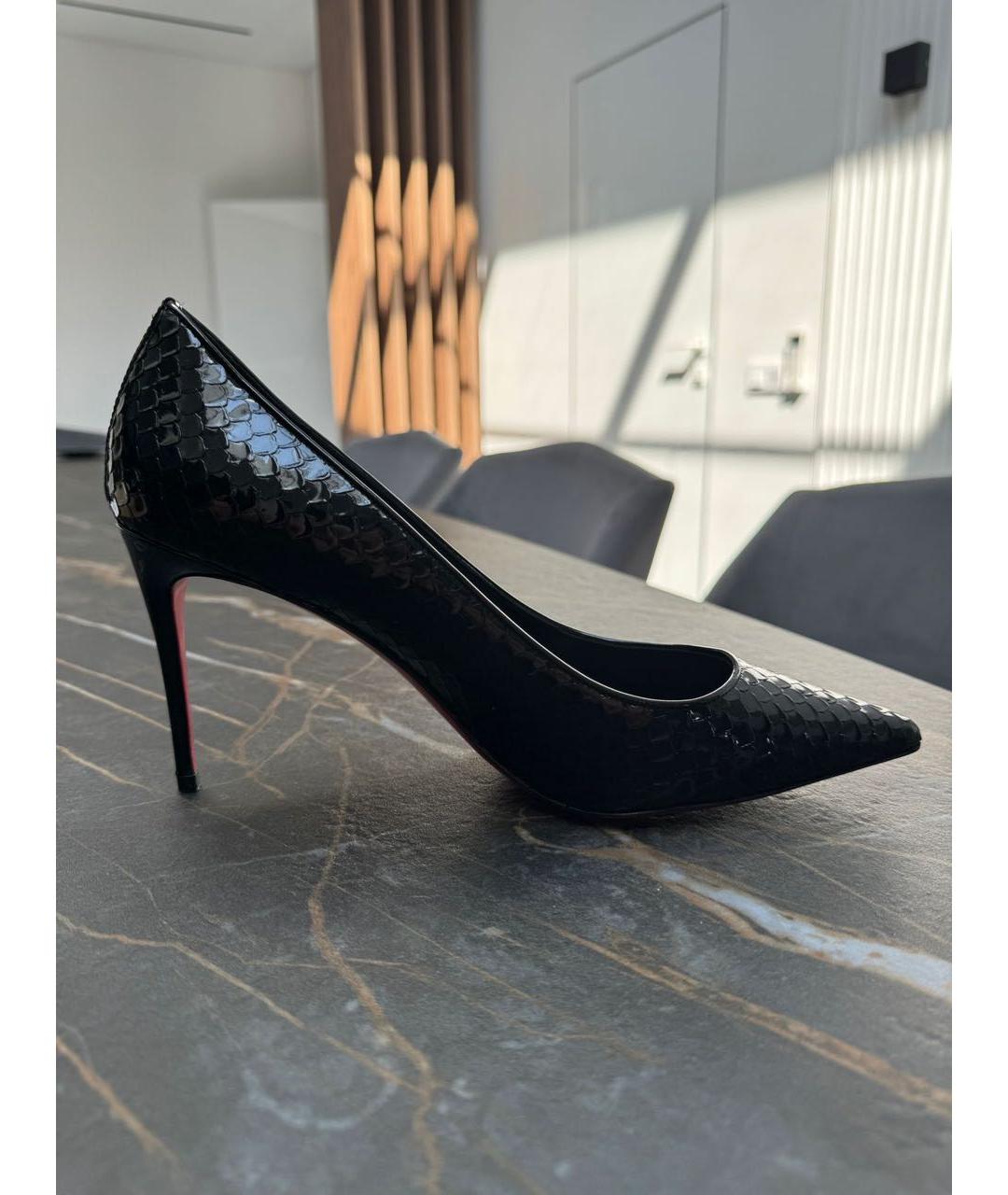 CHRISTIAN LOUBOUTIN Черные туфли из лакированной кожи, фото 8