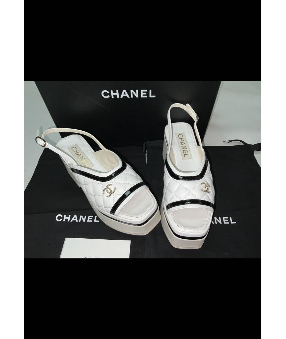 CHANEL PRE-OWNED Белые кожаные босоножки, фото 2