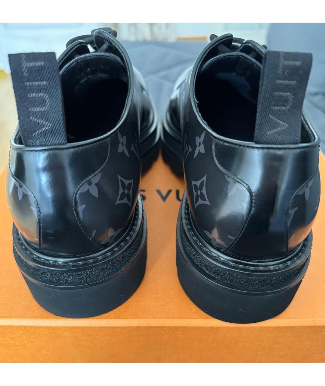 LOUIS VUITTON PRE-OWNED Черные низкие ботинки из лакированной кожи, фото 4