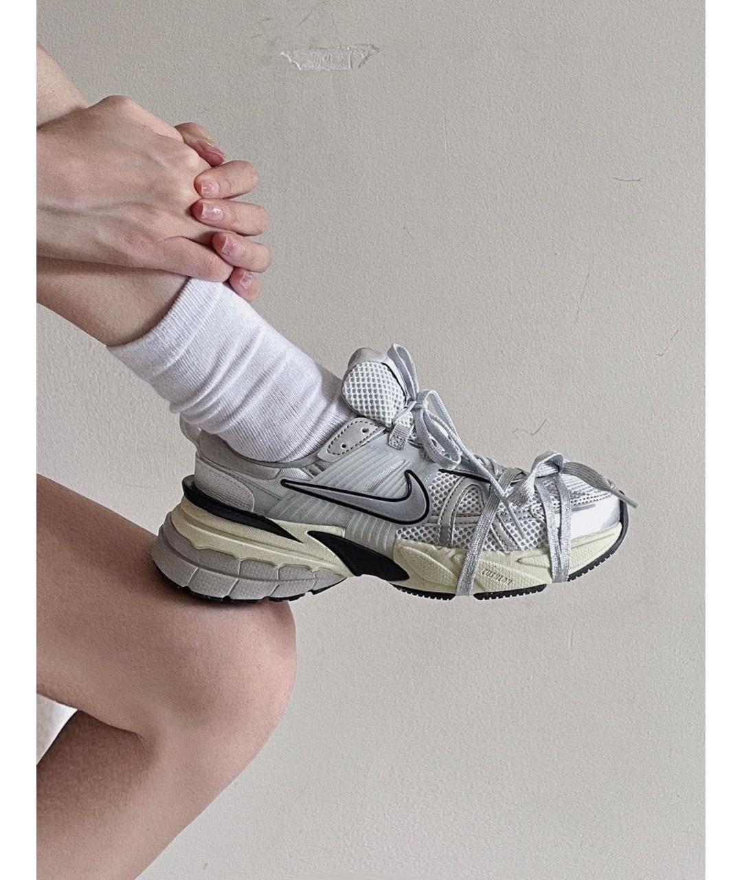 NIKE Серебряные текстильные кроссовки, фото 4
