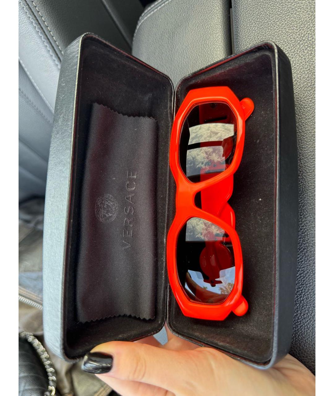 VERSACE Оранжевое пластиковые солнцезащитные очки, фото 4