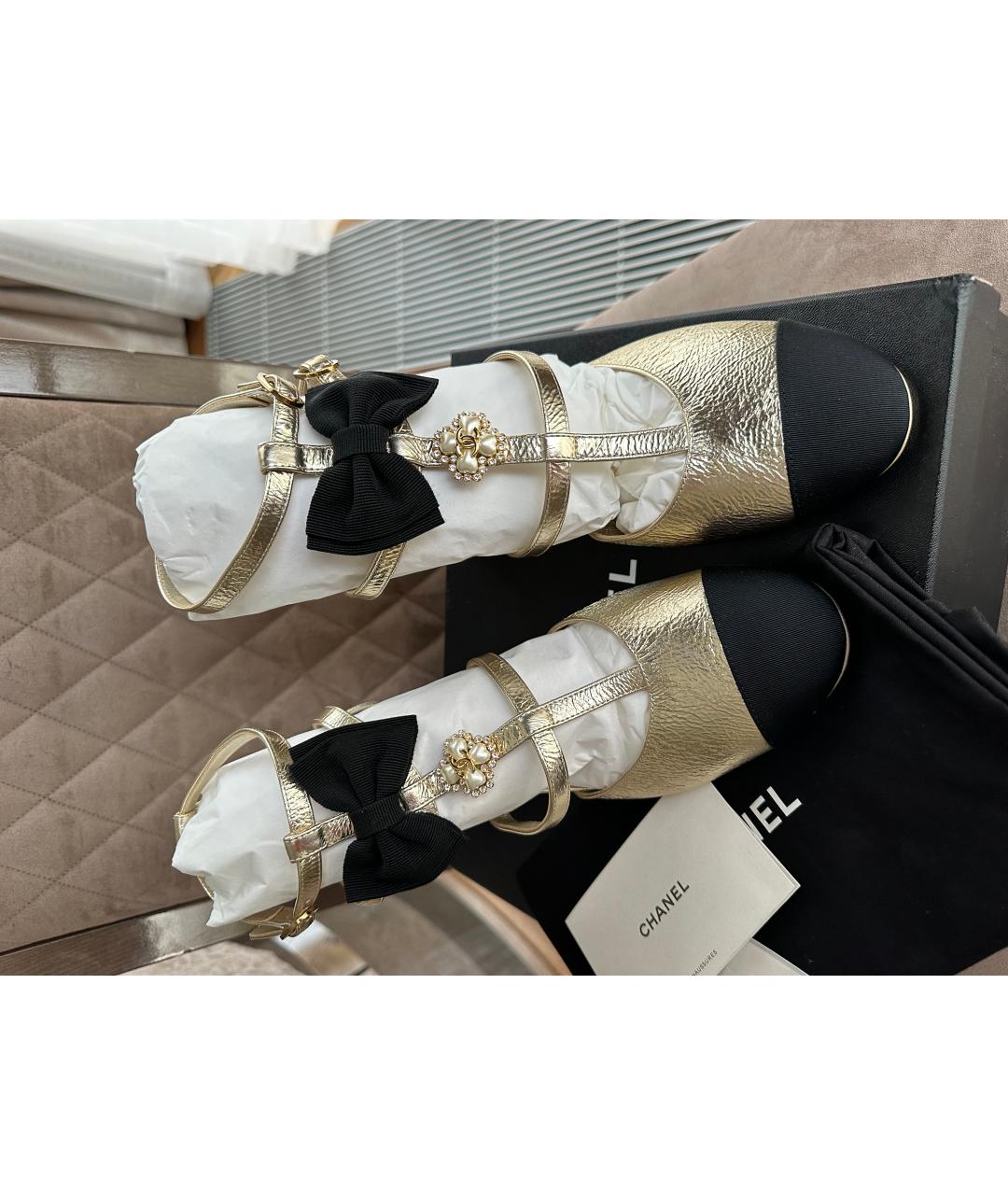 CHANEL PRE-OWNED Золотые кожаные туфли, фото 2