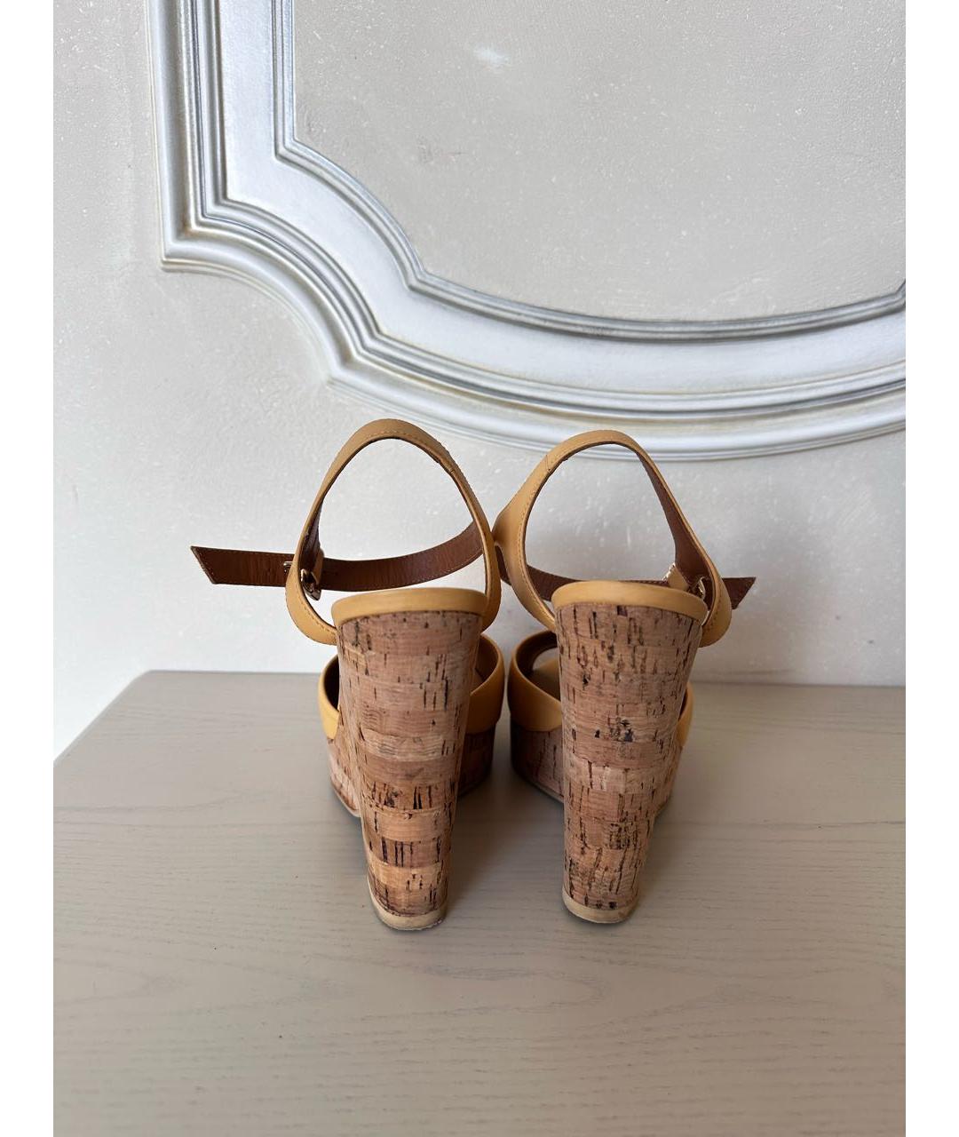 FENDI Желтые кожаные босоножки, фото 4