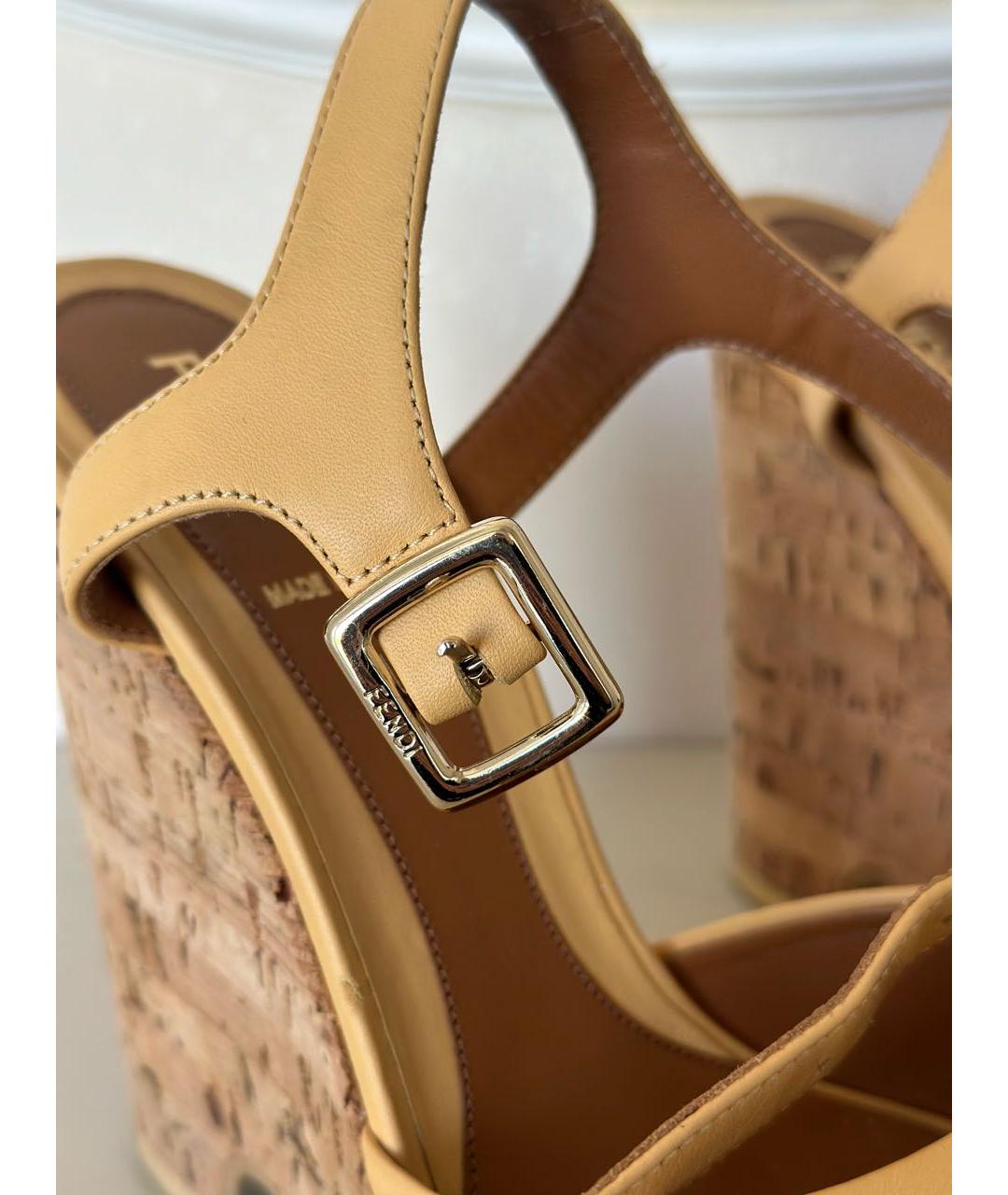 FENDI Желтые кожаные босоножки, фото 7