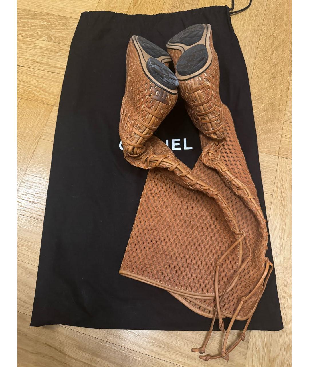 CHANEL Коричневые кожаные сапоги, фото 5