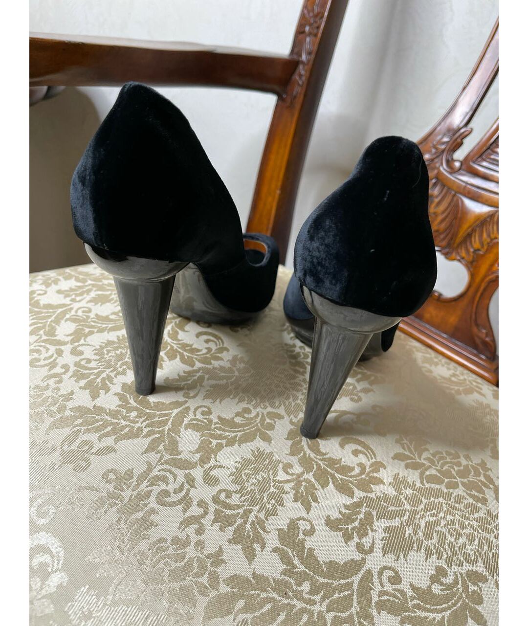 BOTTEGA VENETA Черные бархатные туфли, фото 5