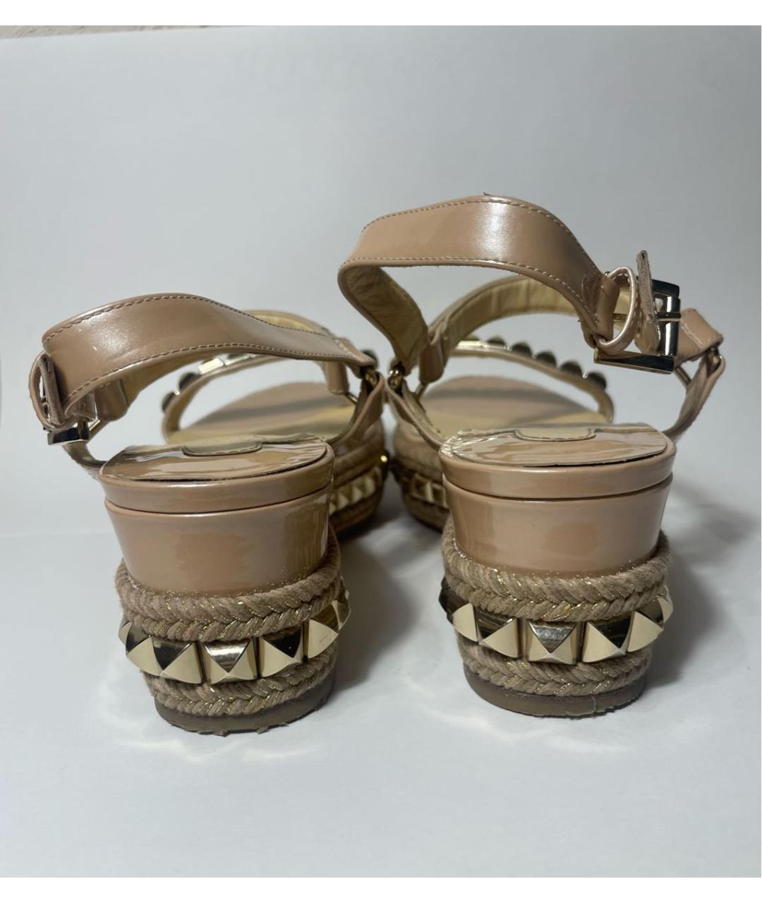 CHRISTIAN LOUBOUTIN Бежевые кожаные сандалии, фото 4