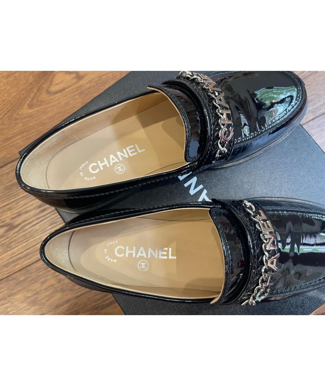 CHANEL PRE-OWNED Черные лоферы из лакированной кожи, фото 5