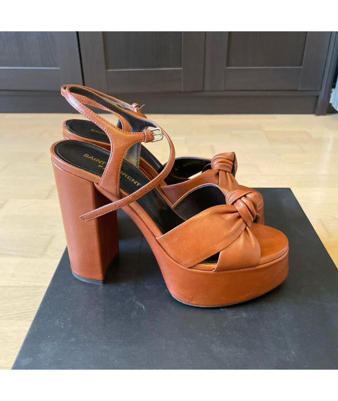 SAINT LAURENT Коричневые кожаные босоножки, фото 2
