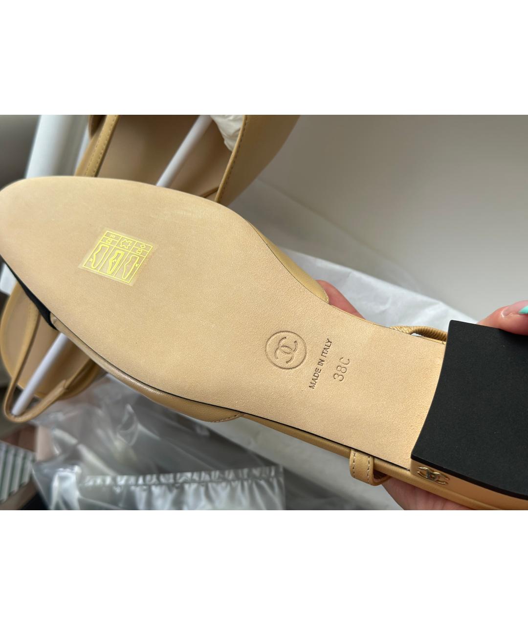 CHANEL Бежевые кожаные балетки, фото 5