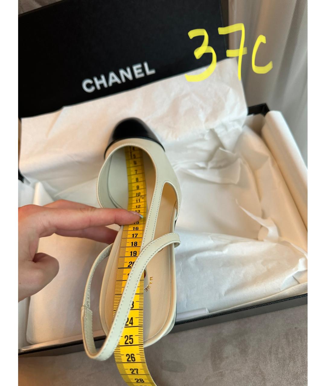 CHANEL PRE-OWNED Белые кожаные лодочки на низком каблуке, фото 3