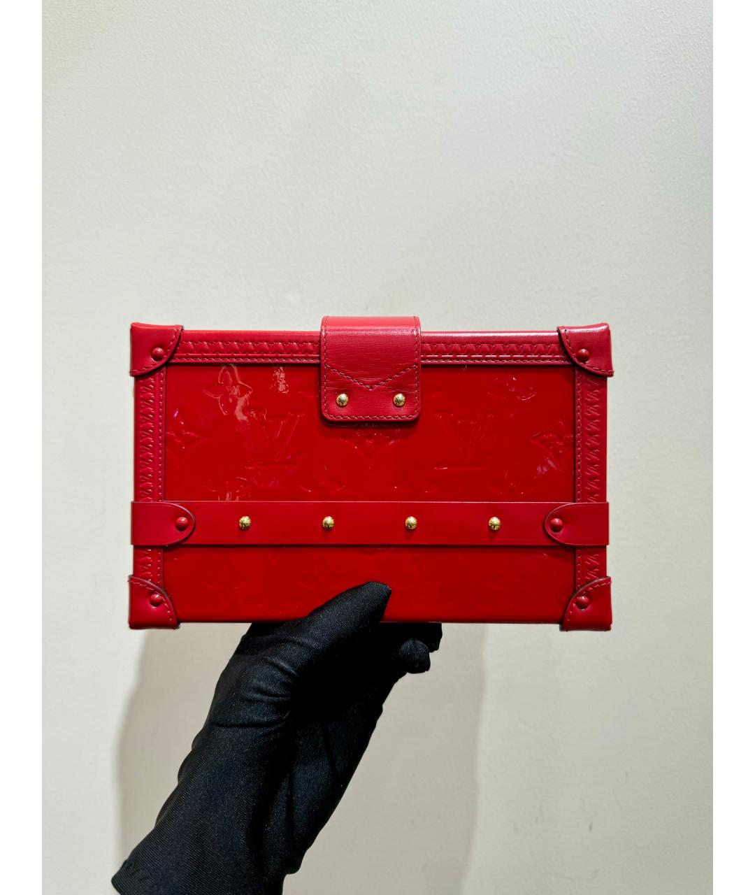 LOUIS VUITTON PRE-OWNED Красная сумка через плечо из лакированной кожи, фото 4