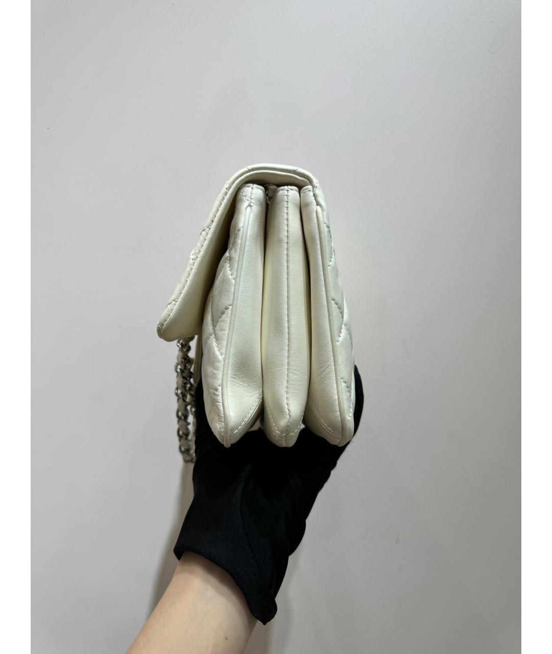 CHANEL PRE-OWNED Белая кожаная сумка через плечо, фото 4