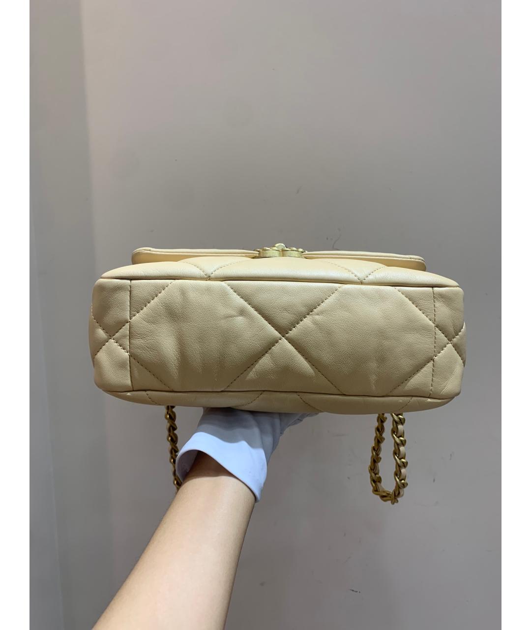 CHANEL PRE-OWNED Бежевая кожаная сумка через плечо, фото 6