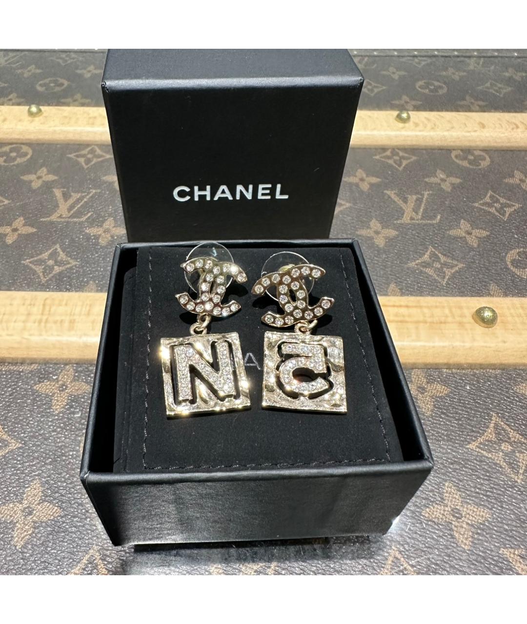 CHANEL PRE-OWNED Белые серьги, фото 3