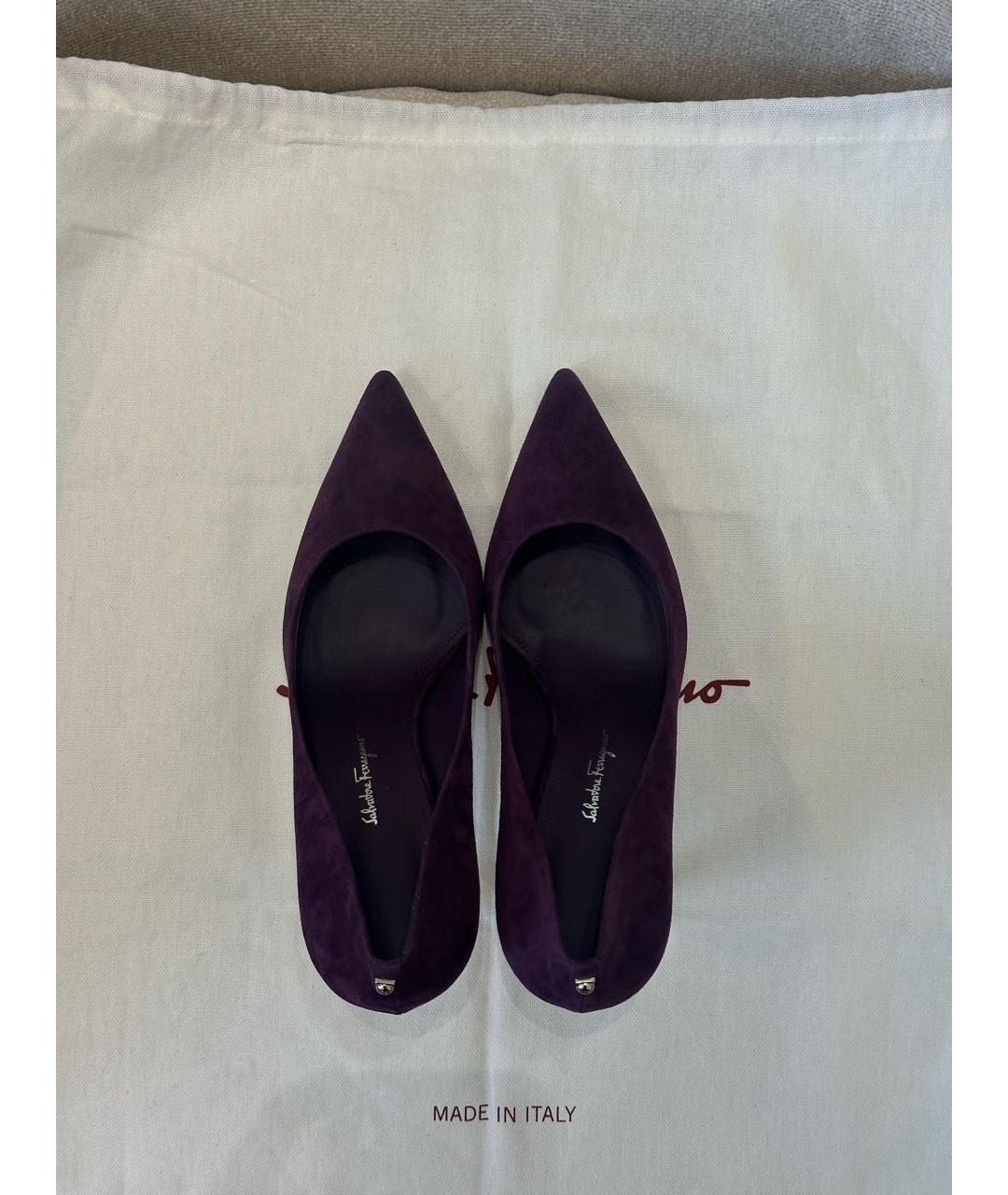 SALVATORE FERRAGAMO Фиолетовые замшевые туфли, фото 3