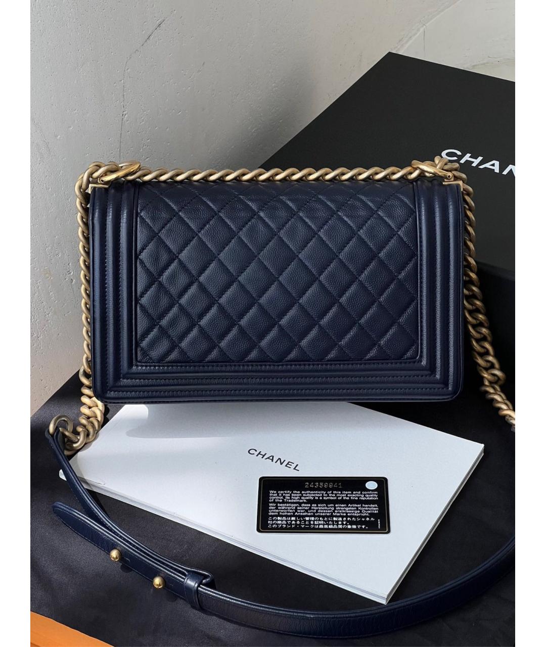 CHANEL PRE-OWNED Темно-синяя кожаная сумка через плечо, фото 2