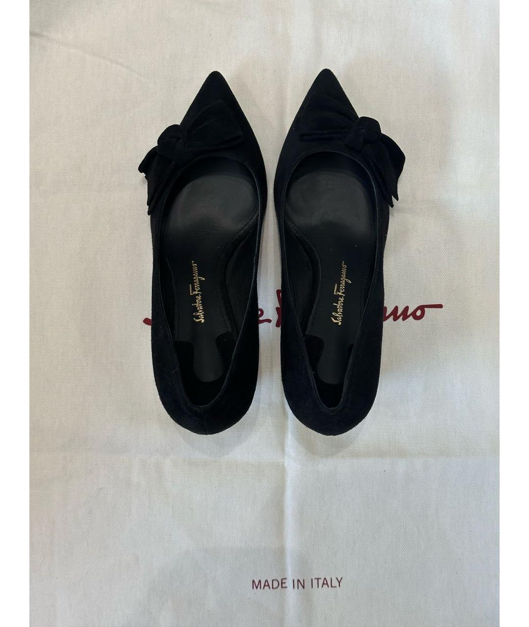 SALVATORE FERRAGAMO Черные замшевые туфли, фото 3