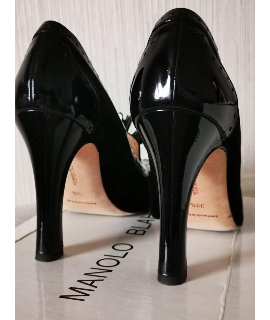 MANOLO BLAHNIK Черные туфли из лакированной кожи, фото 4