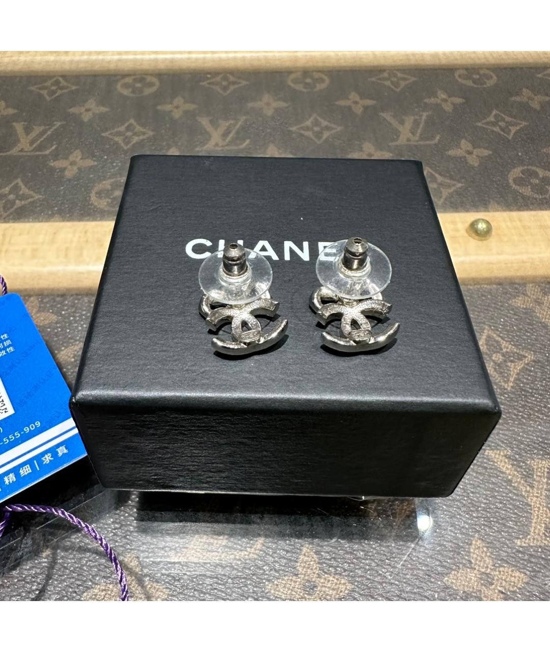 CHANEL PRE-OWNED Белые серьги, фото 3