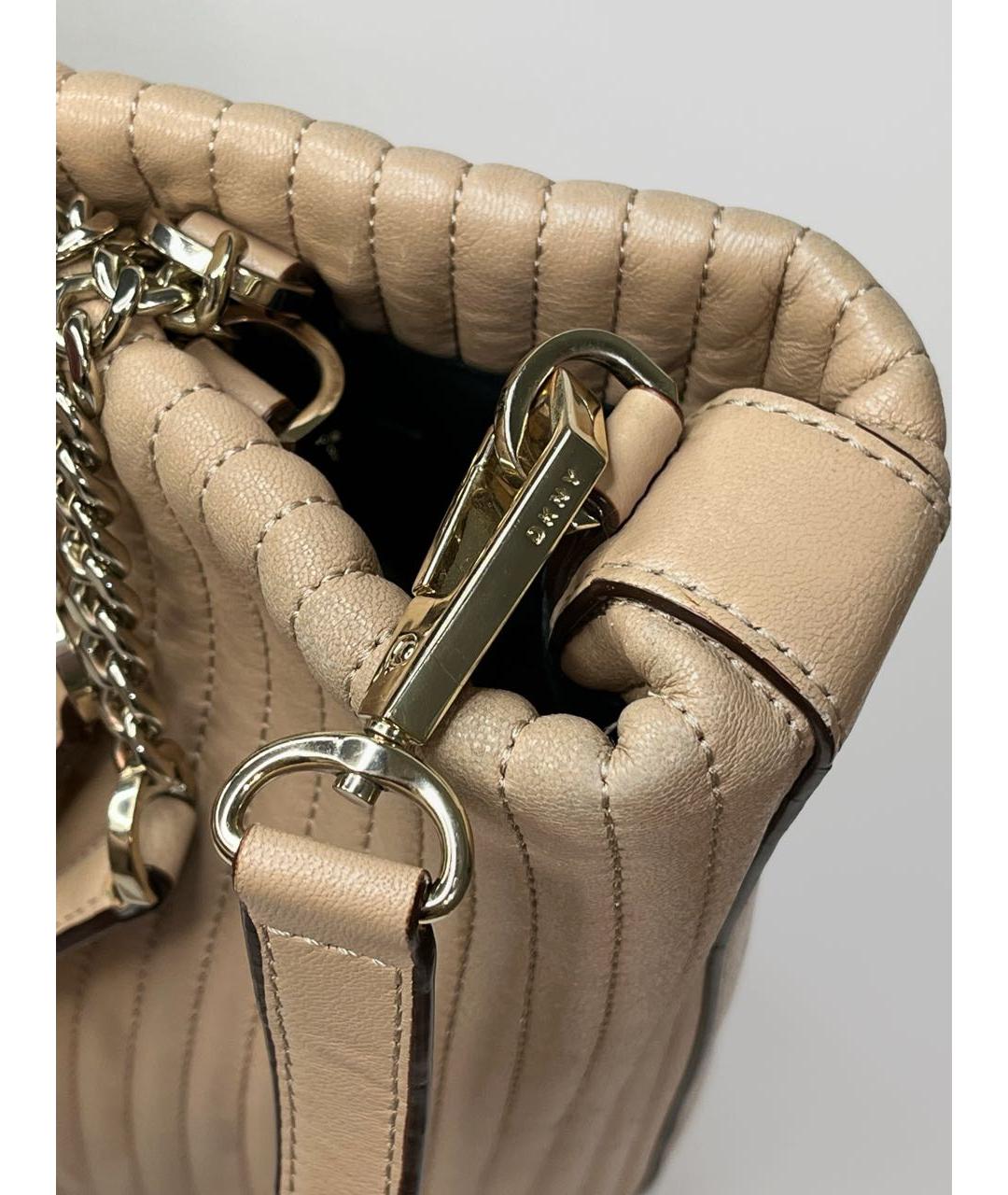 DKNY Бежевая кожаная сумка с короткими ручками, фото 5
