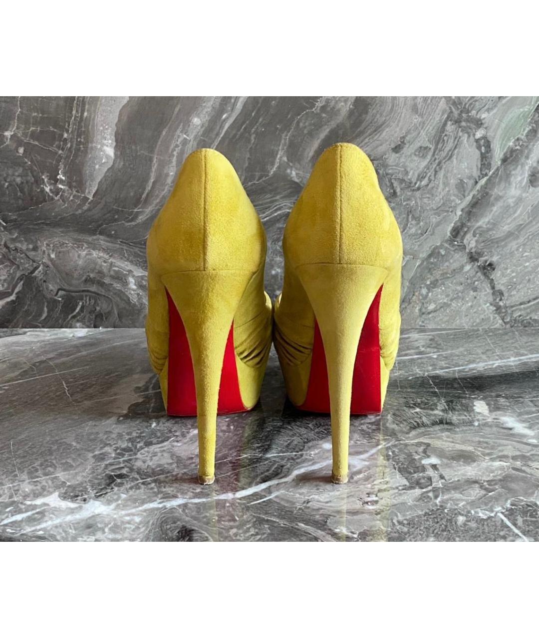 CHRISTIAN LOUBOUTIN Желтые замшевые туфли, фото 3