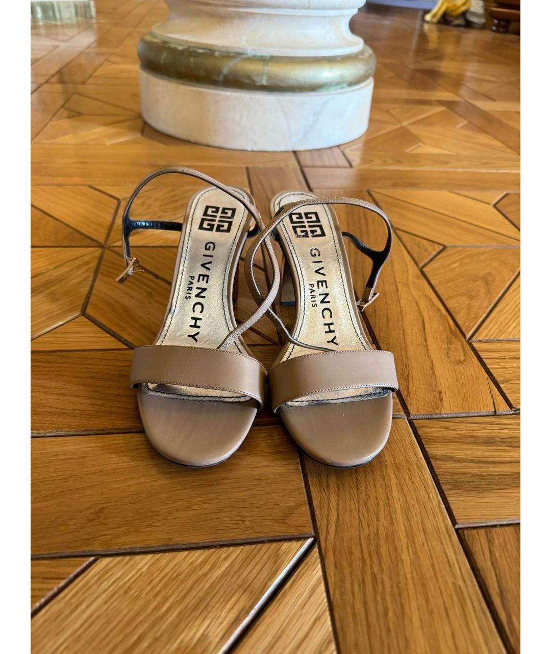 GIVENCHY Бежевые кожаные босоножки, фото 3
