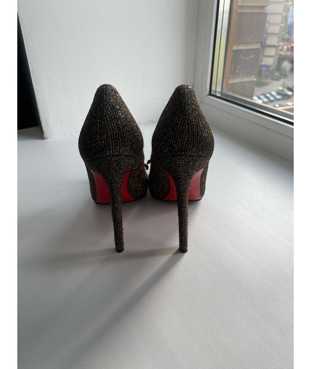 CHRISTIAN LOUBOUTIN Золотые текстильные туфли, фото 4