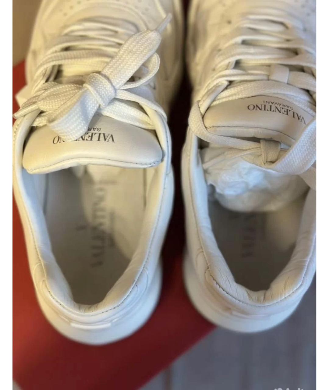 VALENTINO Белые кожаные кроссовки, фото 3