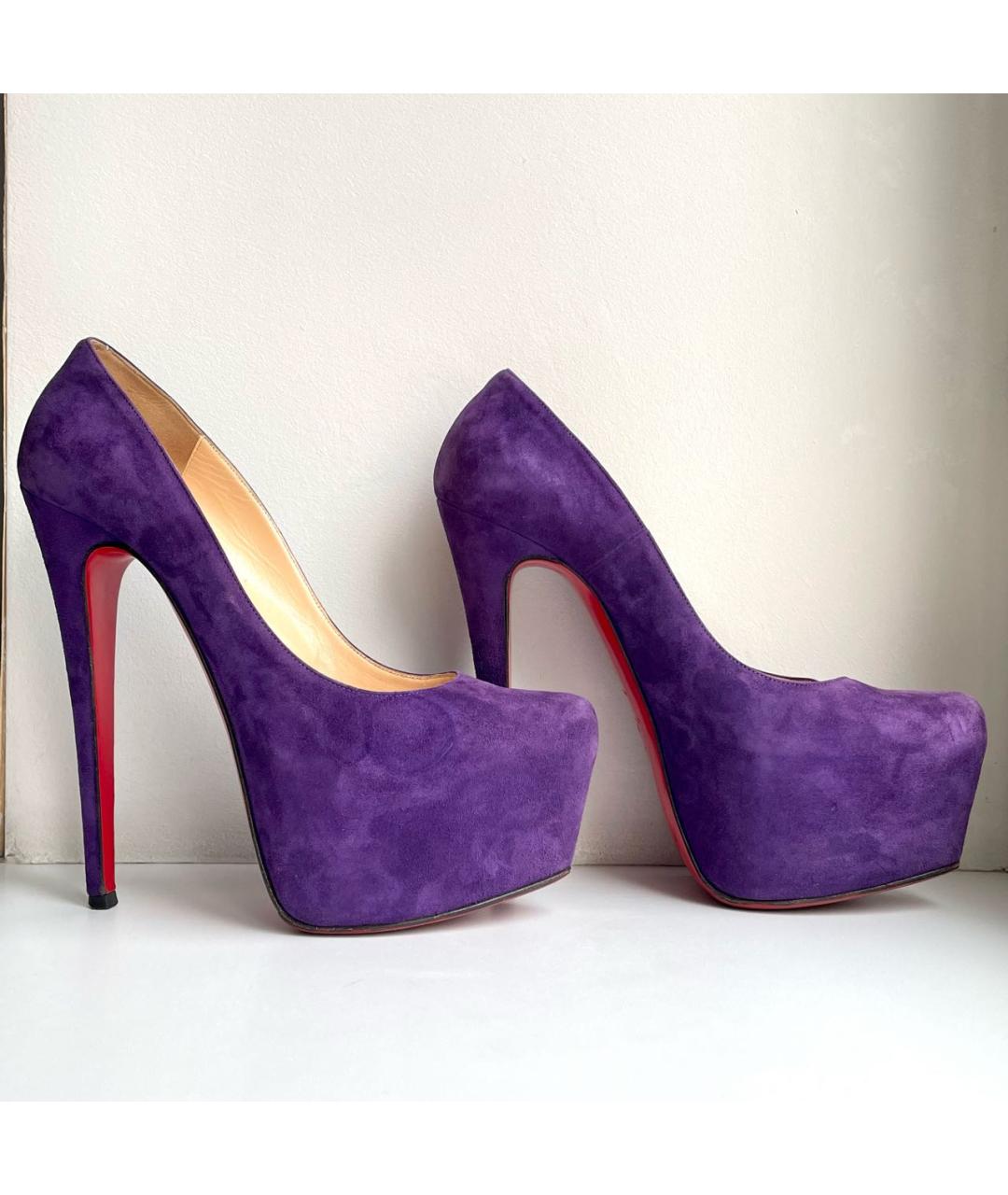 CHRISTIAN LOUBOUTIN