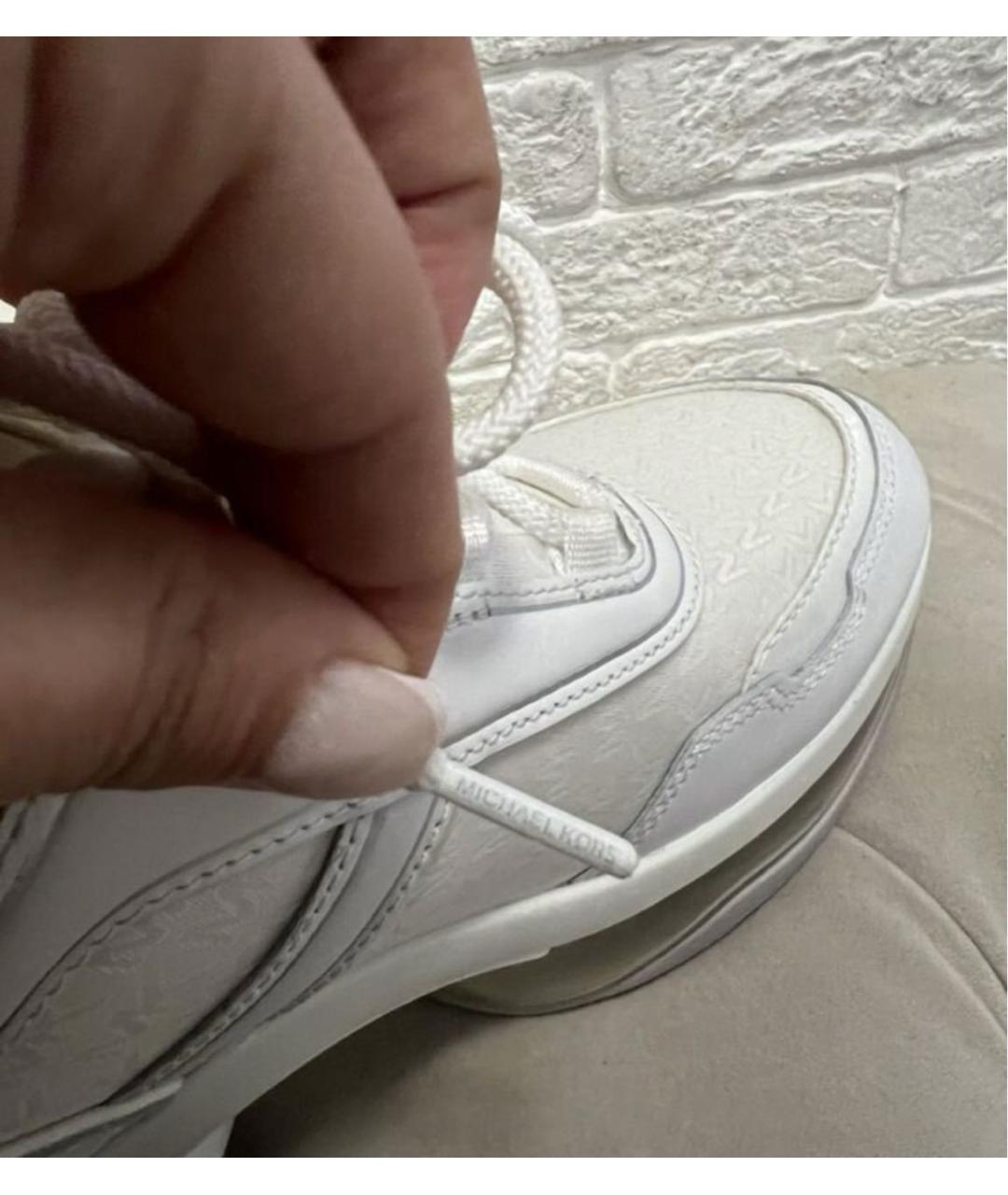 MICHAEL MICHAEL KORS Белые кожаные кроссовки, фото 8