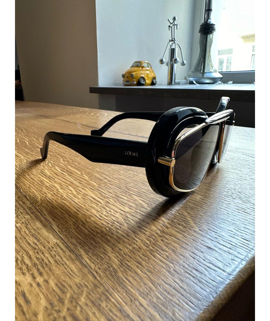 LOEWE Черные пластиковые солнцезащитные очки, фото 3