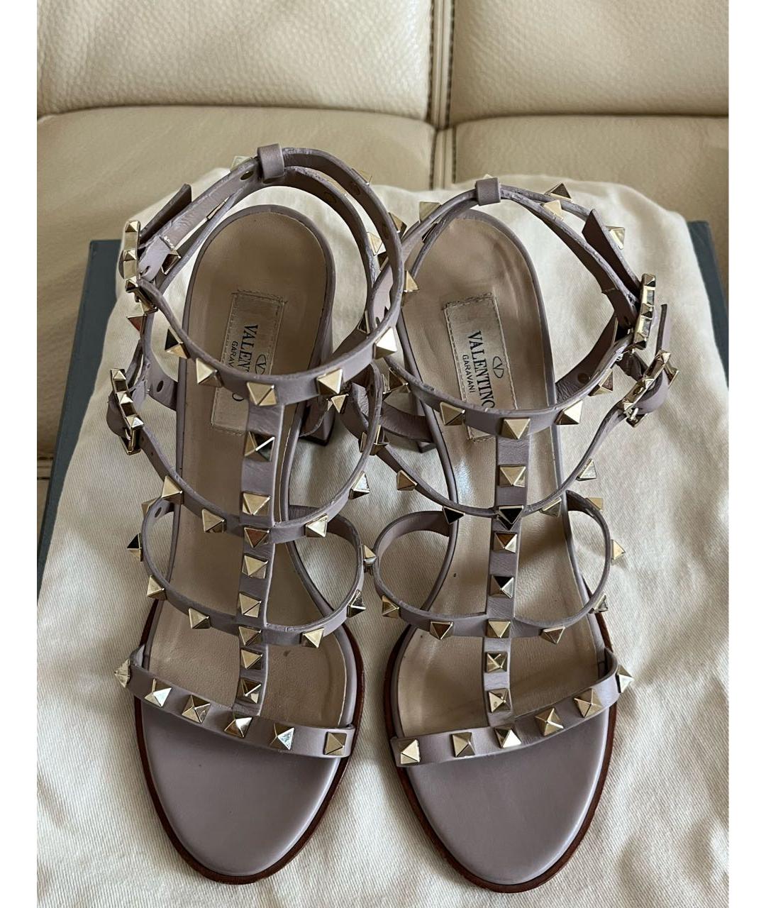VALENTINO Бежевые кожаные босоножки, фото 2