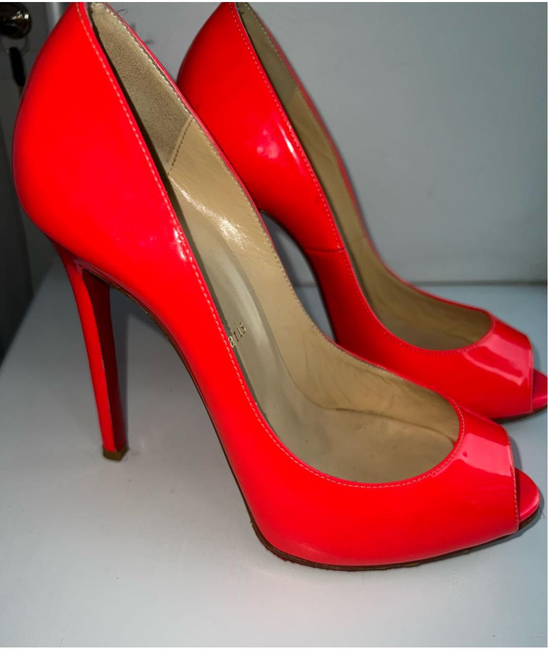 CHRISTIAN LOUBOUTIN Коралловые туфли из лакированной кожи, фото 3