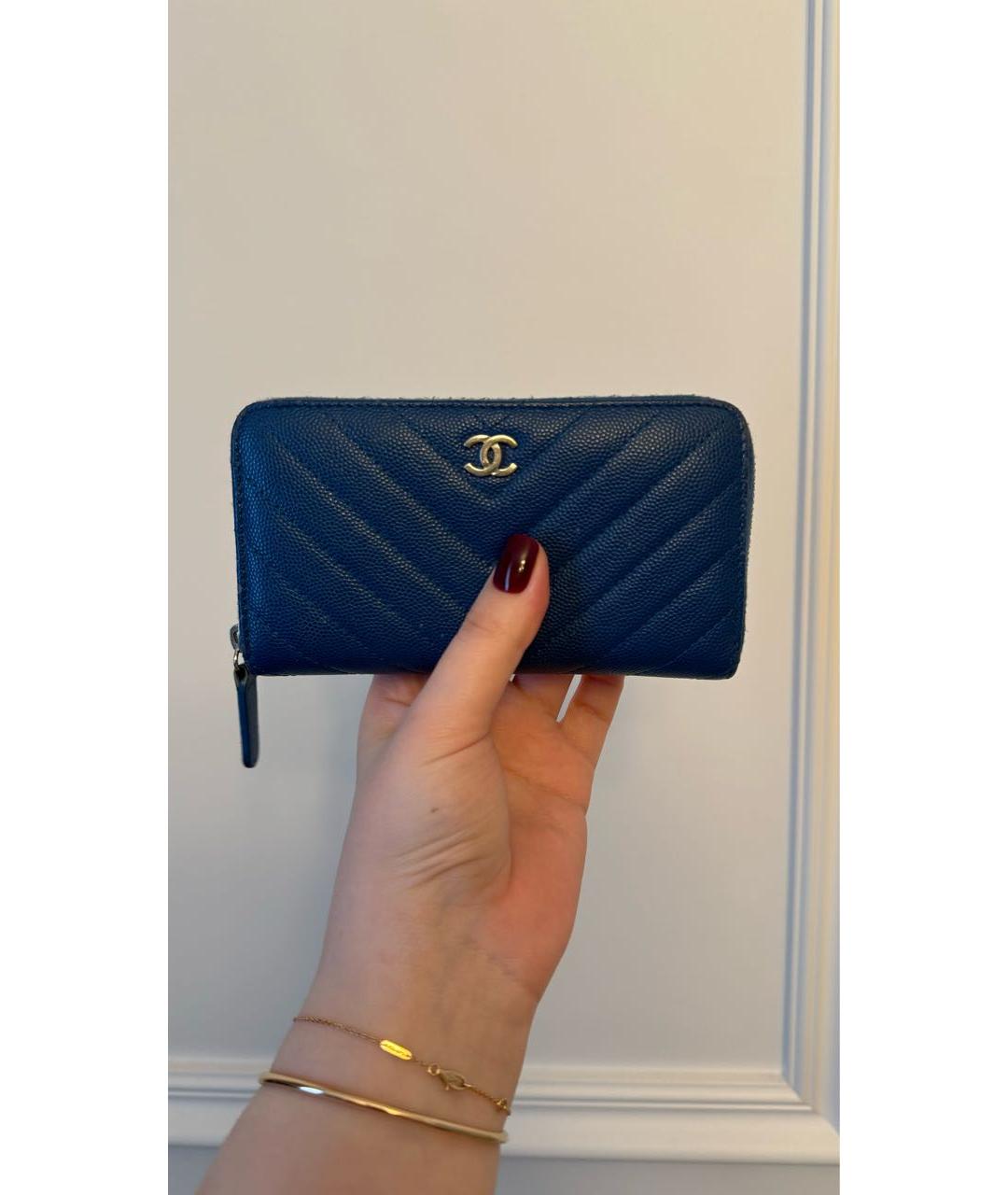 CHANEL PRE-OWNED Синий кожаный кошелек, фото 5