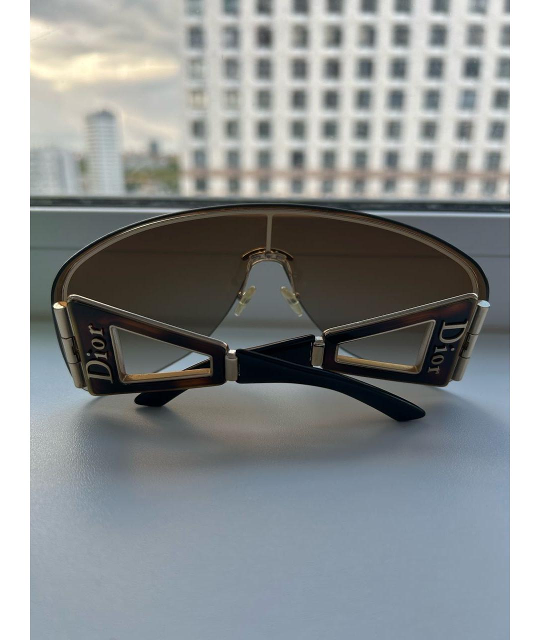 CHRISTIAN DIOR Коричневые пластиковые солнцезащитные очки, фото 5