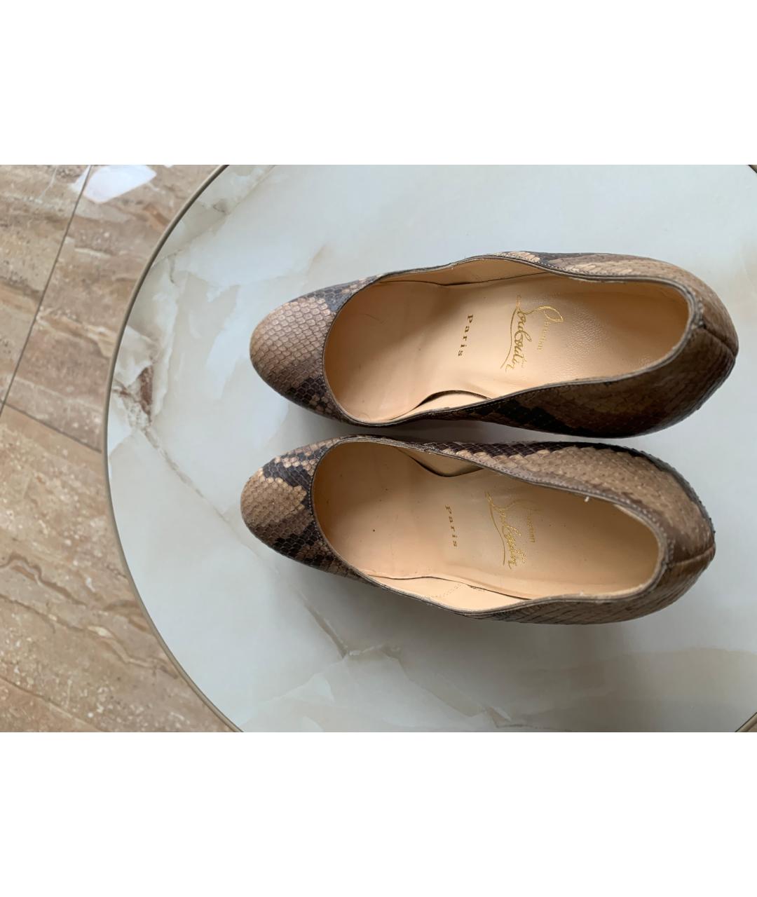 CHRISTIAN LOUBOUTIN Бежевые туфли из экзотической кожи, фото 3