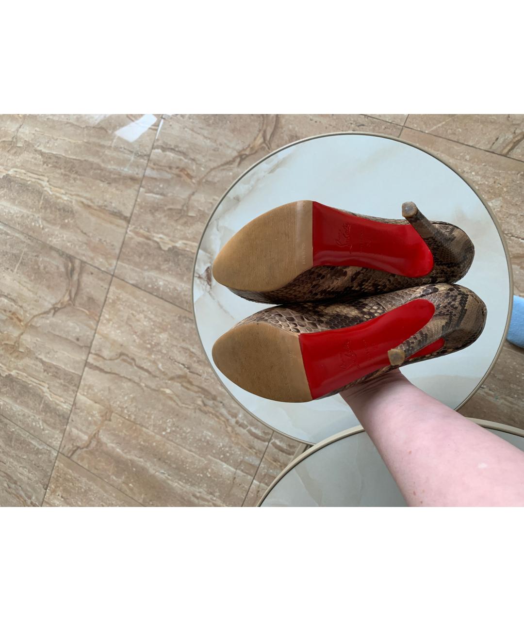 CHRISTIAN LOUBOUTIN Бежевые туфли из экзотической кожи, фото 5
