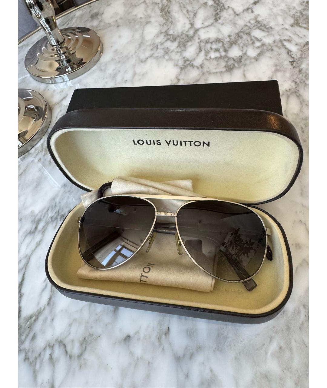 LOUIS VUITTON Антрацитовые пластиковые солнцезащитные очки, фото 9
