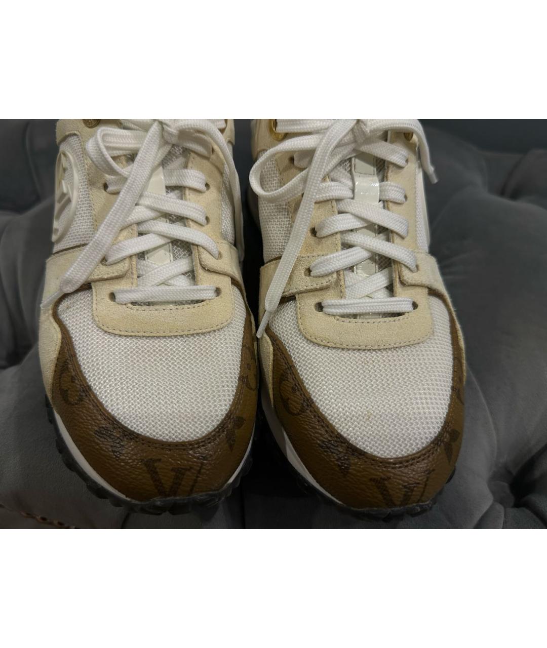 LOUIS VUITTON PRE-OWNED Белые замшевые кроссовки, фото 6