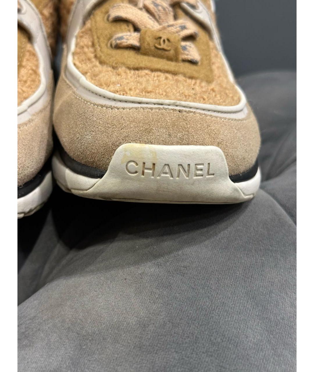 CHANEL PRE-OWNED Бежевые кроссовки, фото 6