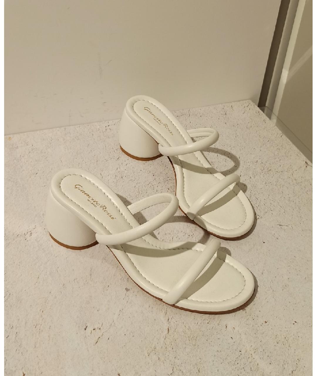 GIANVITO ROSSI Белые кожаные мюли, фото 4