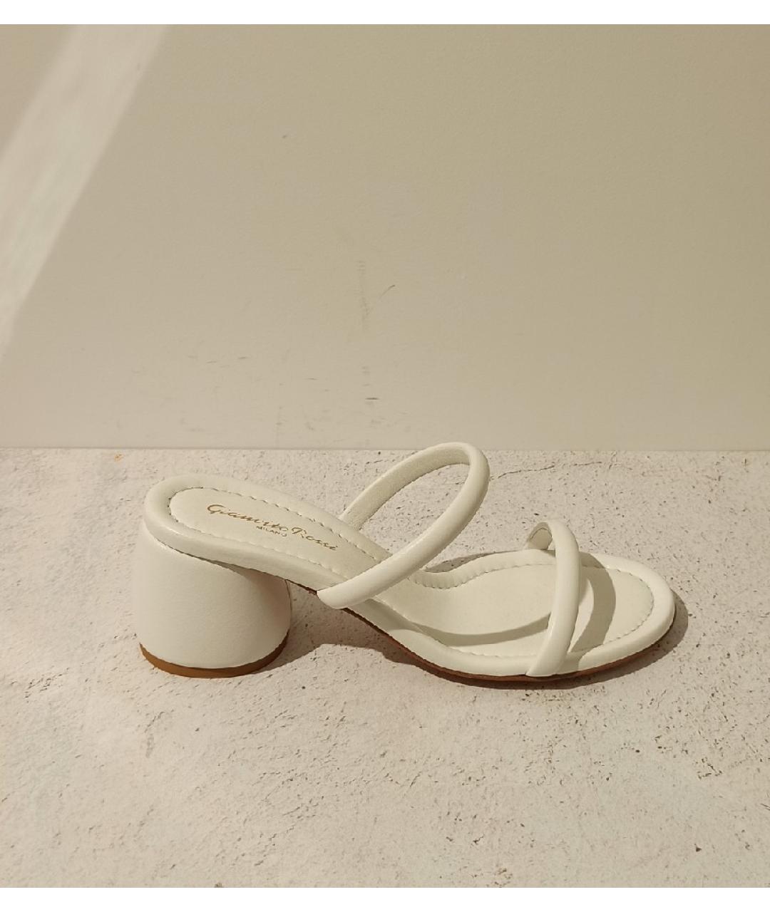 GIANVITO ROSSI Белые кожаные мюли, фото 6