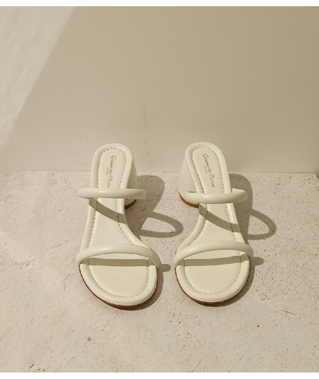 GIANVITO ROSSI Белые кожаные мюли, фото 2